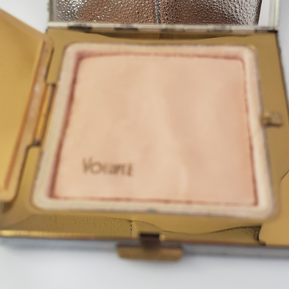 Volupte Makeup Compact - Picture 5 of 13